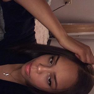 Meet your Posher, Candice